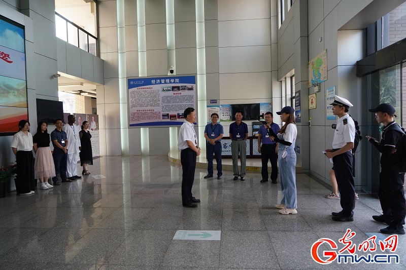 【2020高校招生服务光明大直播】北部湾大学直播花絮