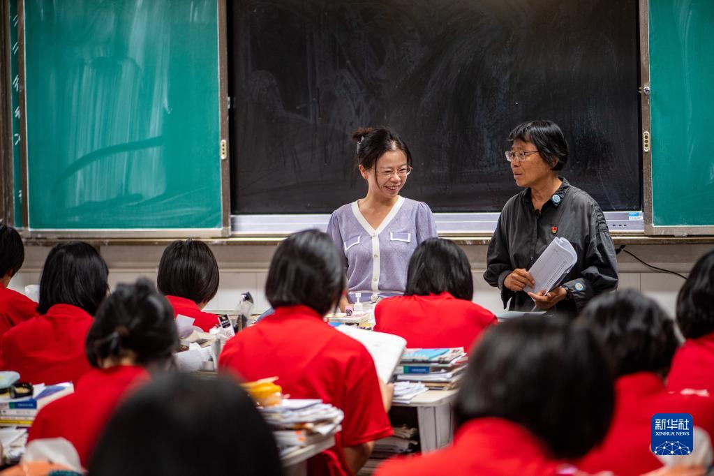 出发！这是张桂梅的第13次送考