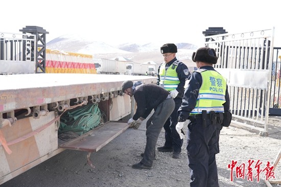 “一带一路”上新疆口岸的青春故事