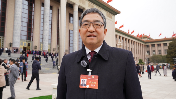 委员建议：加快补齐短板 持续给予中西部地区院校倾斜支持