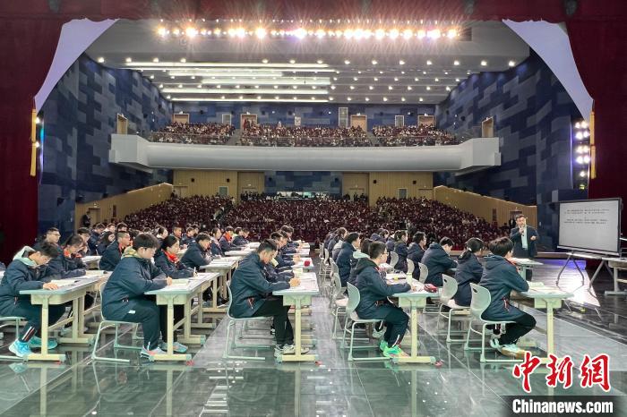 全国1500余名语文教育同仁齐聚重庆 探索整本书阅读教学路径
