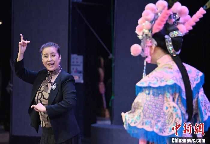 吉剧名家育新人