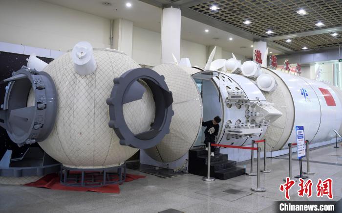 山东济南:航空航天科普展启幕