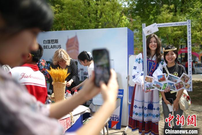 天津高校举办国际文化节 “上合之约”开启多元文化互鉴 天津高校举办国际文化节“上合之约”开启多元文化互鉴