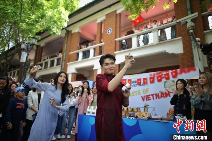 天津高校举办国际文化节 “上合之约”开启多元文化互鉴