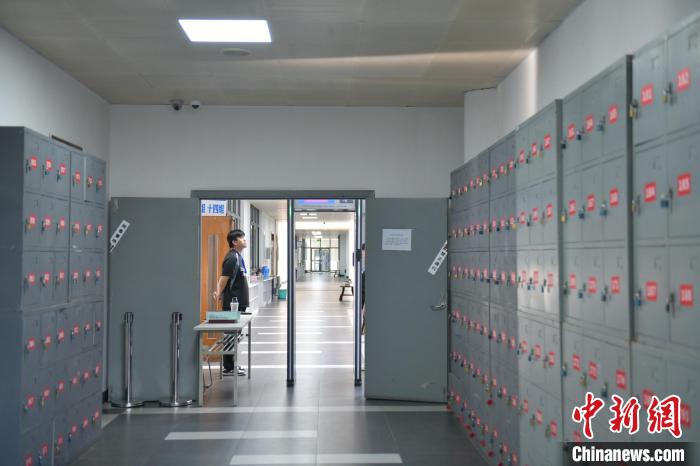 安徽高考网上评卷工作有序进行 安徽高考网上评卷工作有序进行