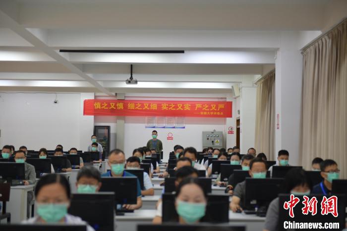 安徽高考网上评卷工作有序进行