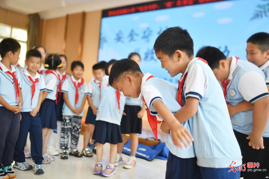 “暑期安全课”为青少年假期筑牢安全防线