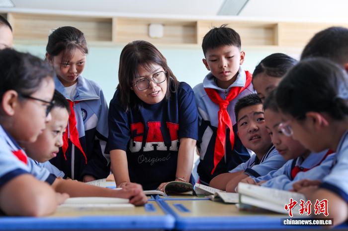 青海西宁:中小学生上好开学第一课