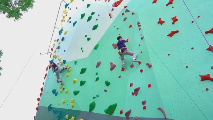 空中操场、欢乐弄堂……沪上校园多措并举拓展运动空间 空中操场、欢乐弄堂……沪上校园多措并举拓展运动空间