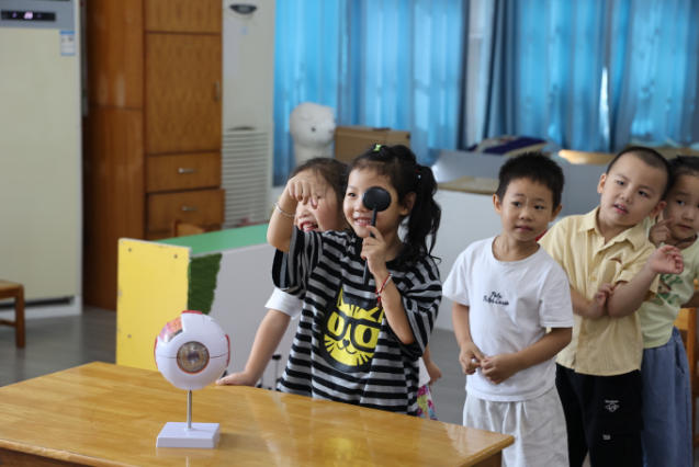 近视防控 从小做起