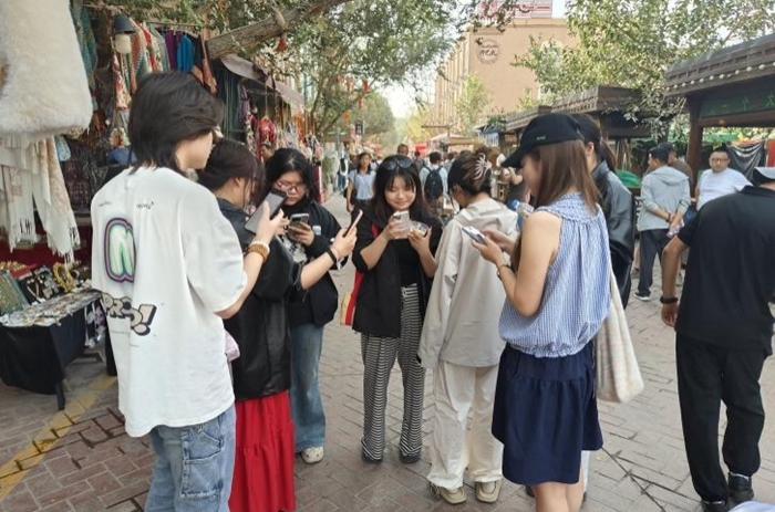 清华学子调研喀什七十载建设 感受可持续发展脉动