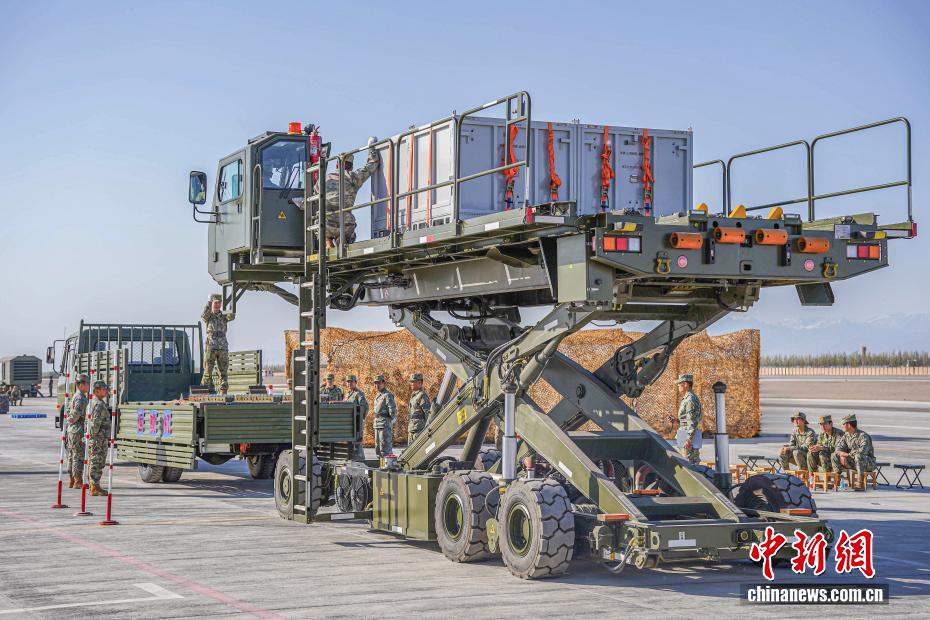 空军西安飞行学院某部组织岗位练兵比武竞赛活动