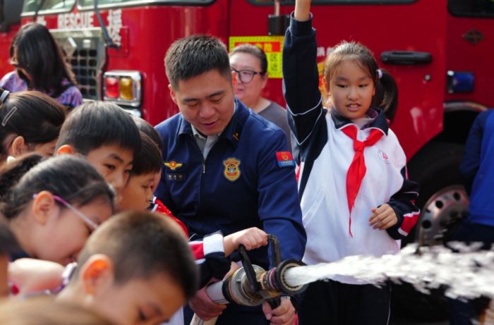 家校社共绘教育同心圆 切实筑牢校园安全防线