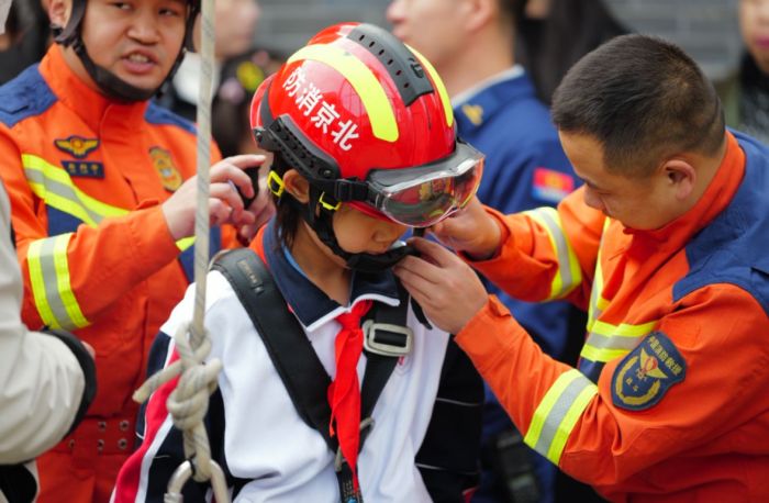 家校社共绘教育同心圆 切实筑牢校园安全防线