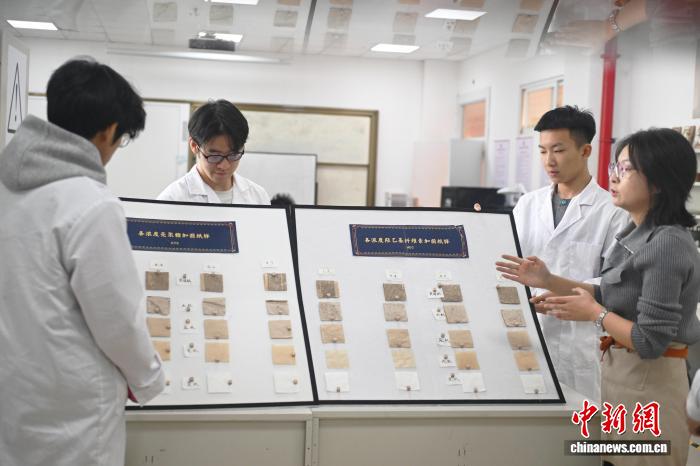 甘肃高校育“文物医生”