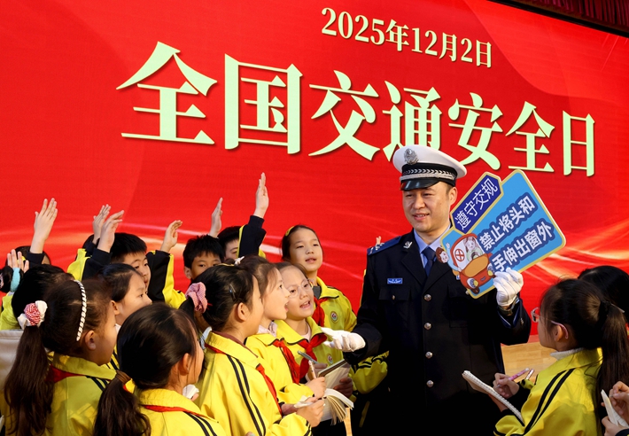 山东枣庄：交通安全教育进校园