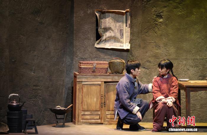 南京高校师生创排话剧《生命》首演