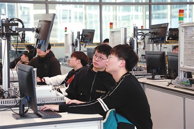 为经济社会发展注入教育之力 为经济社会发展注入教育之力