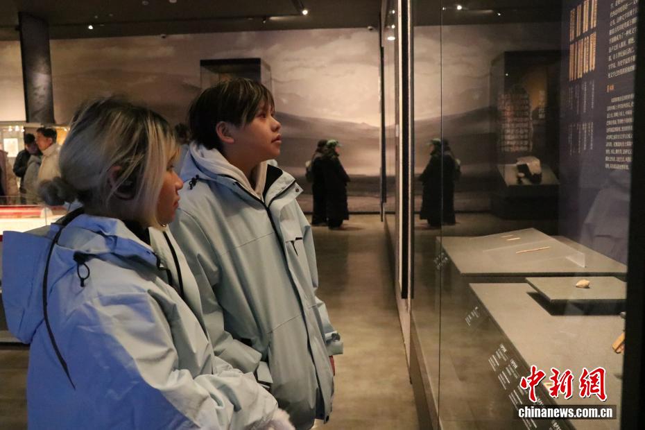 台湾青年学子开启新疆参访交流之旅