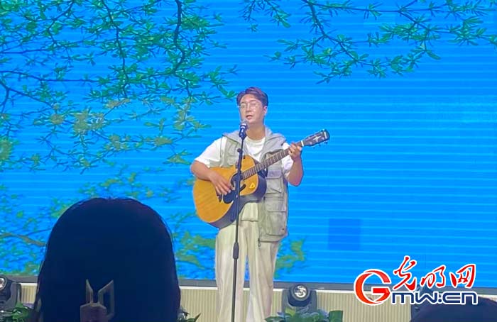 一所民办学校的十年追梦路——河南省长葛市求实学校十周年校庆观察