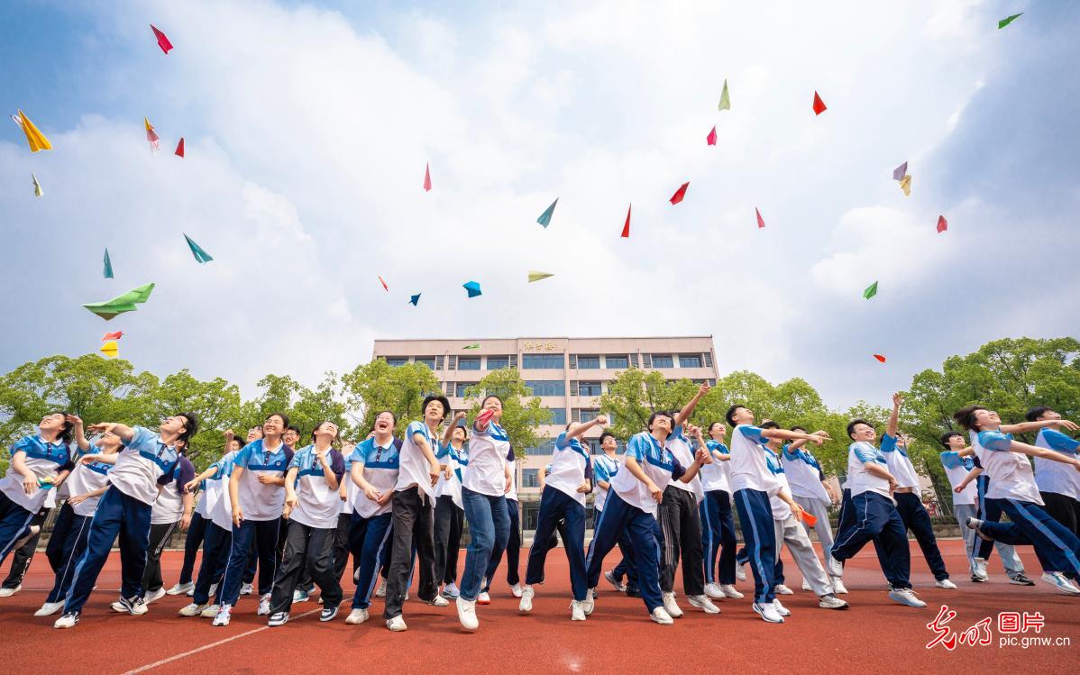【聚焦高考 逐梦今夏】花式解压快乐迎考 自信奔赴青春之约