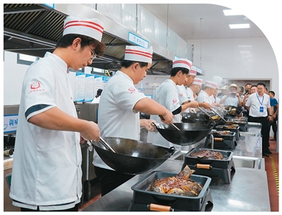 “美食学院”,越来越吃香