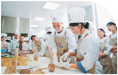 “美食学院”,越来越吃香