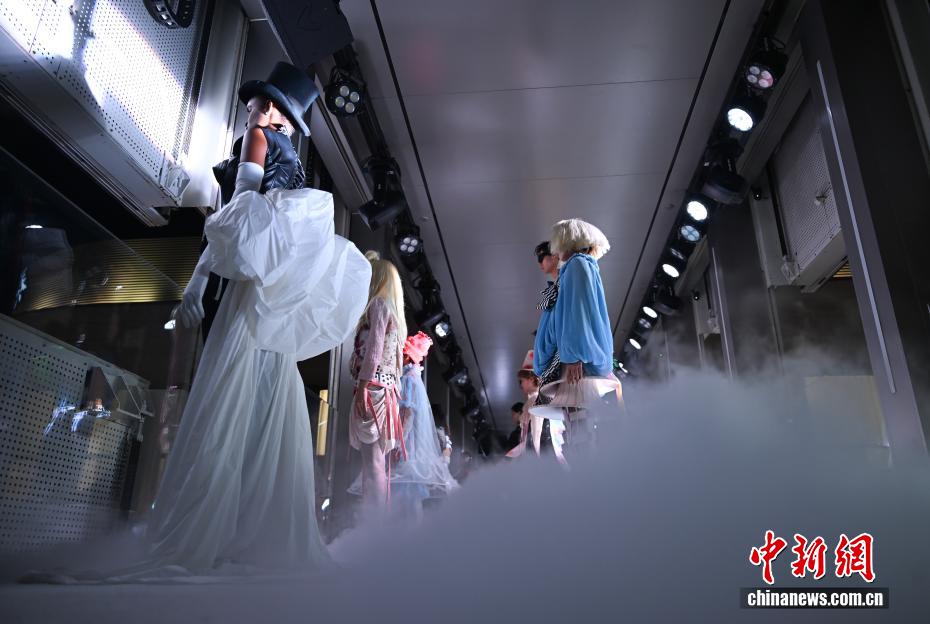 中国美院毕业展演亮相杭州西湖畔