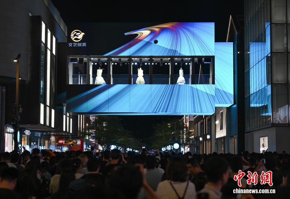 中国美院毕业展演亮相杭州西湖畔
