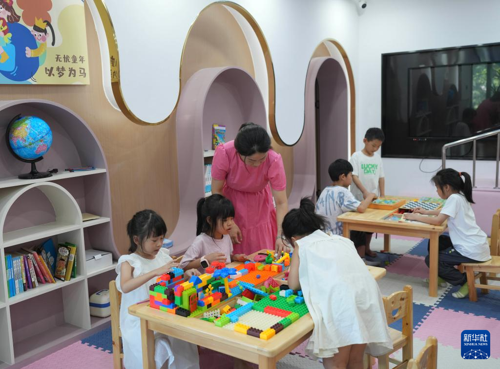 湖州:文明课堂护航“小候鸟”