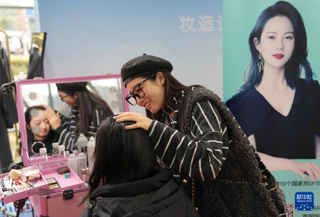 浙江杭州:校园招聘助就业