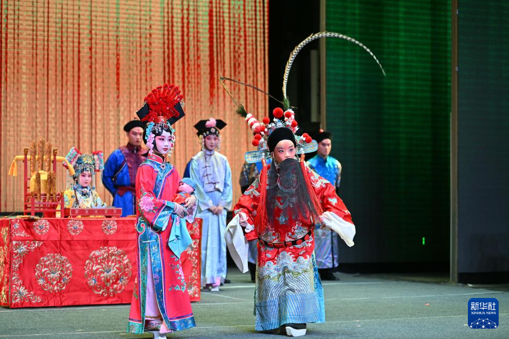 天津:少儿京剧新年贺岁