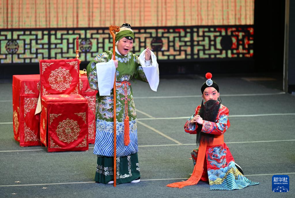 天津:少儿京剧新年贺岁