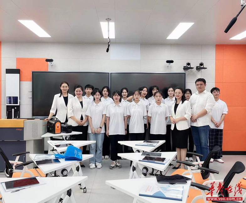 龙雯：蕙心铸魂育新人 统战宣传聚合力